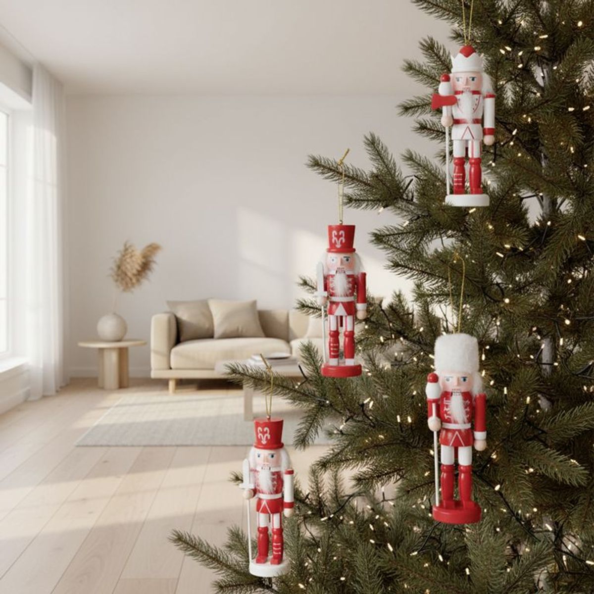 MICA - Juego 4 Cascanueces Rojo 12cm