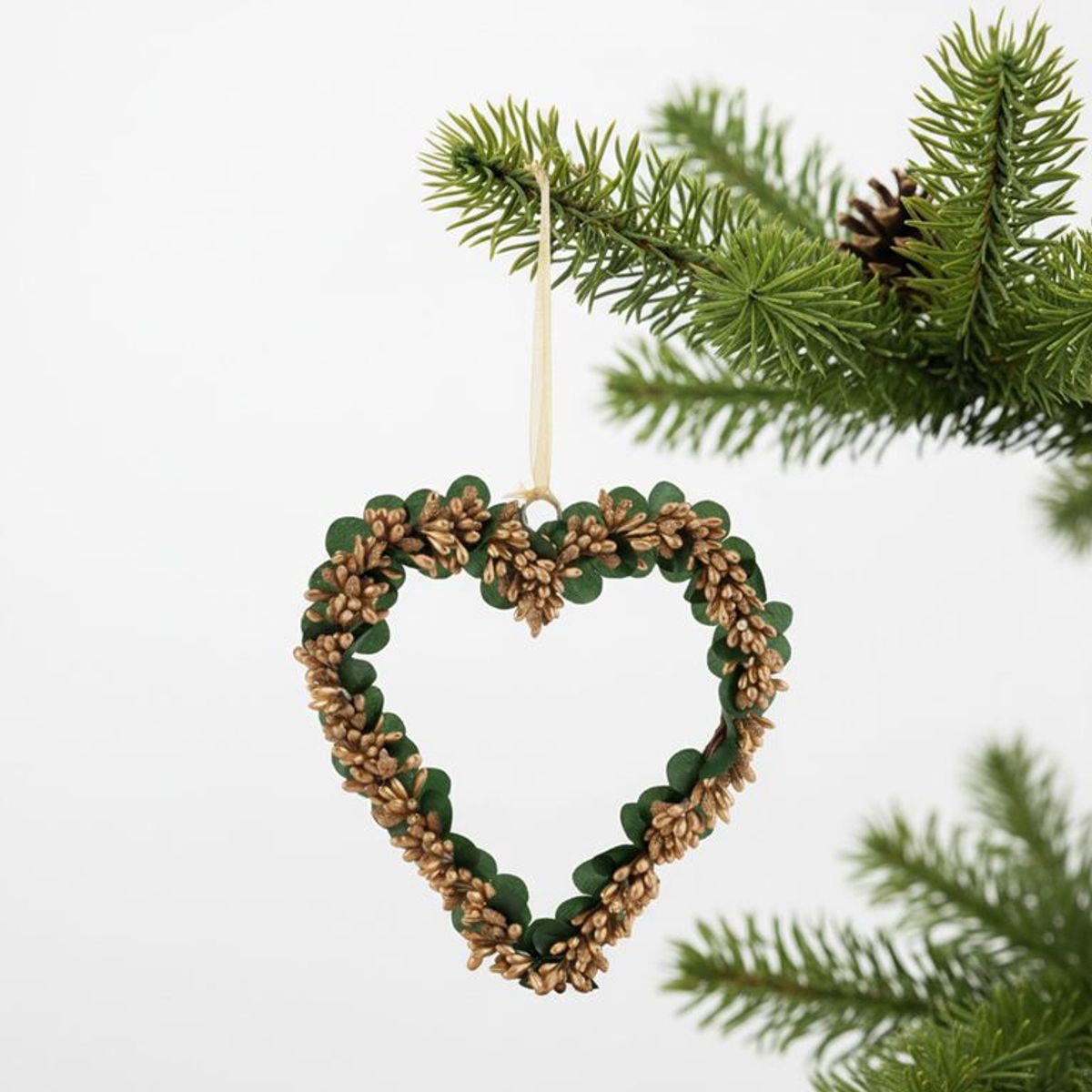 MICA - Adorno Árbol Corazón Dorado Mostacilla 20cm