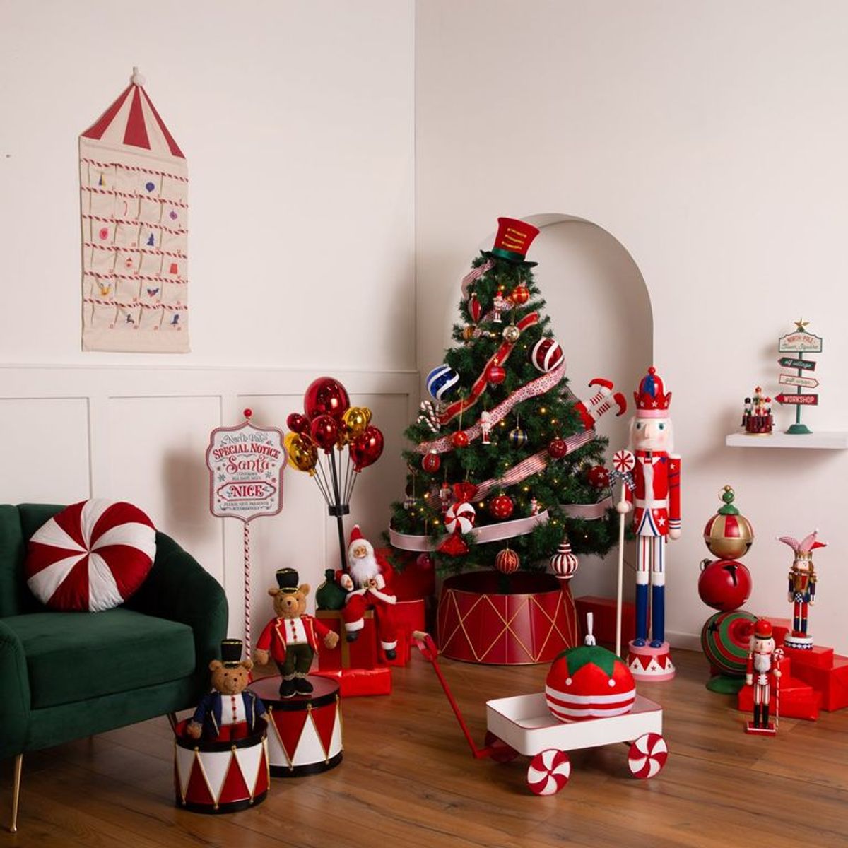 MICA - Cojin Navideño Caramelo 45cm