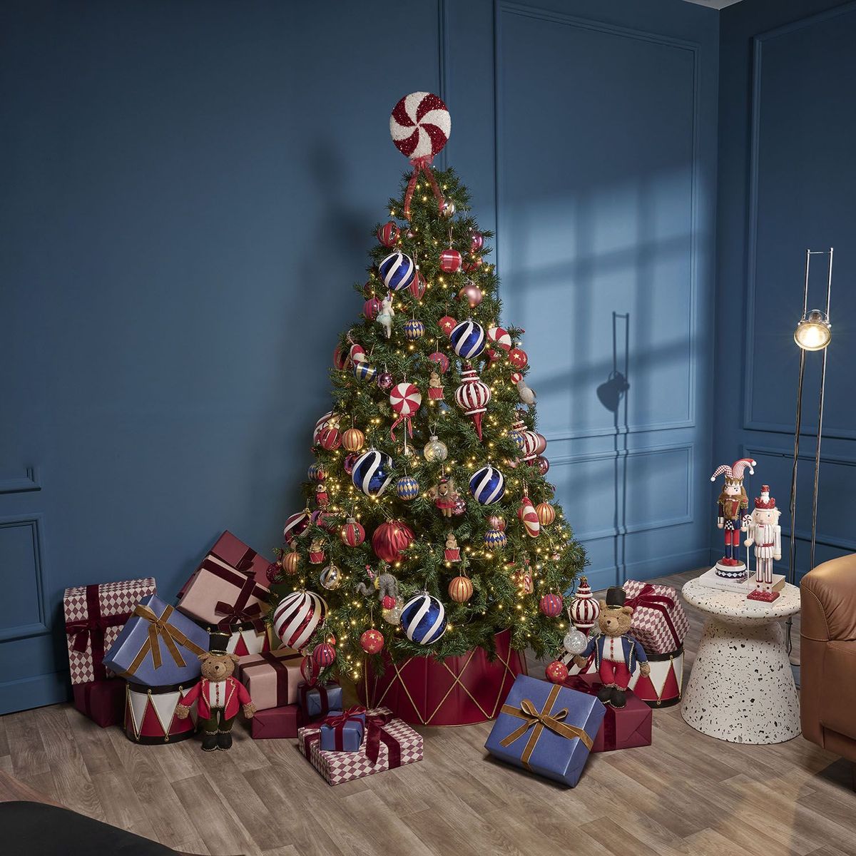 MICA - Adorno Árbol Bola Circo Dorada 8cm