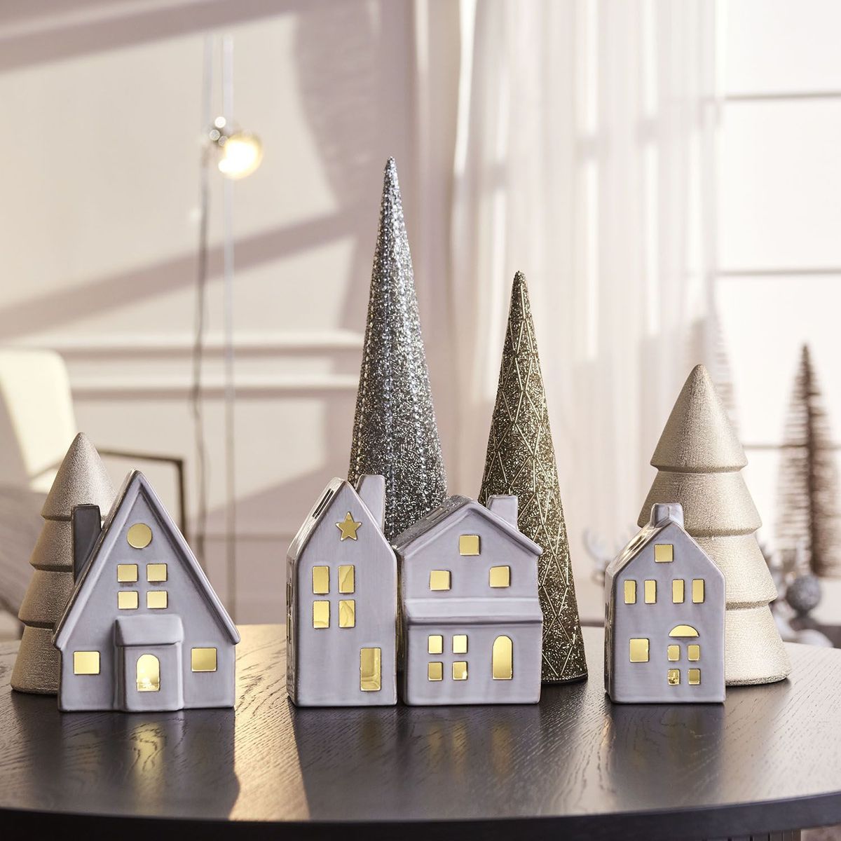 MICA - Adorno Navideño Pino Mostacilla 38cm