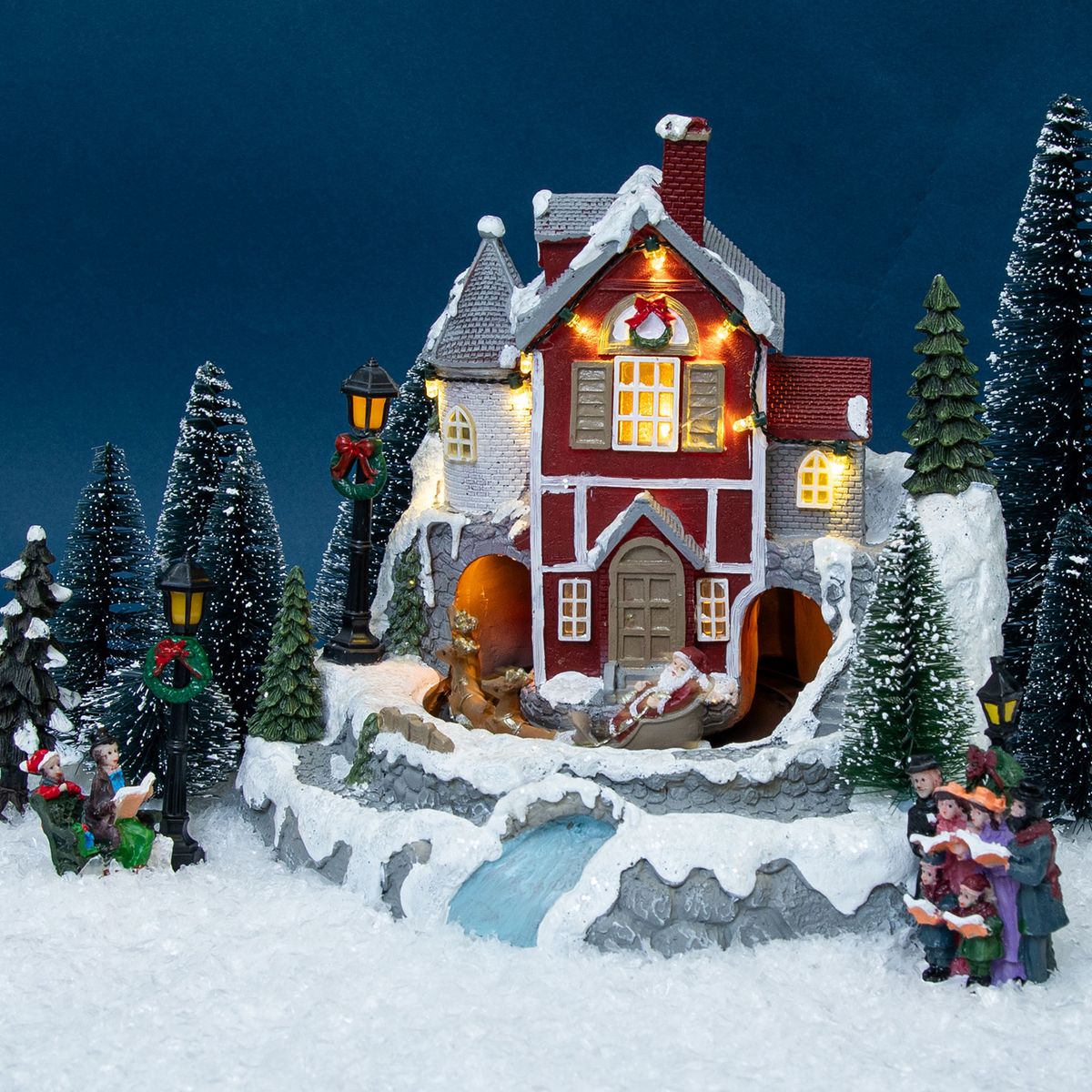 MICA - Villa Navideña Casa Trineo 23.5x22.5cm