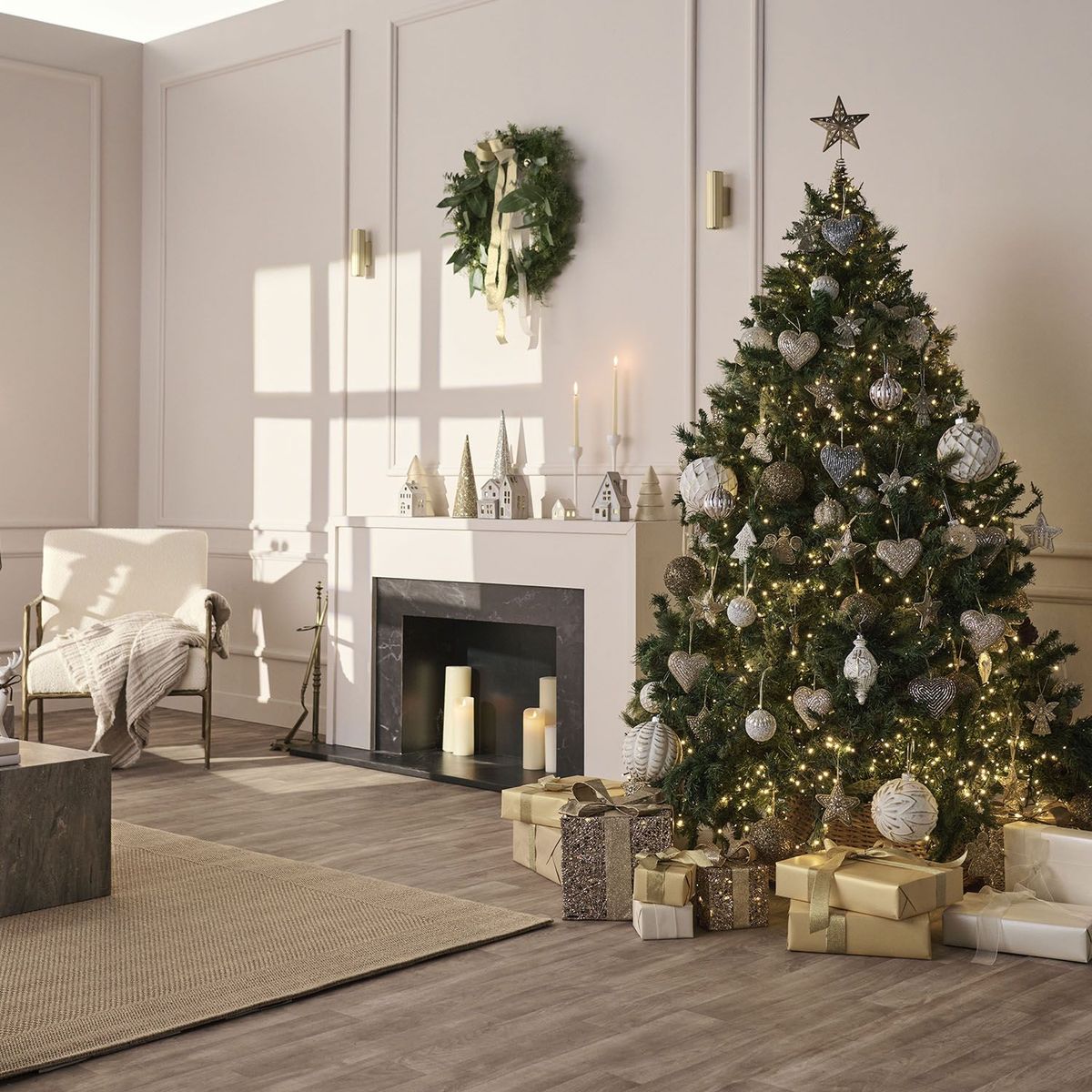 MICA - Adorno Árbol Bola Champagne 8cm