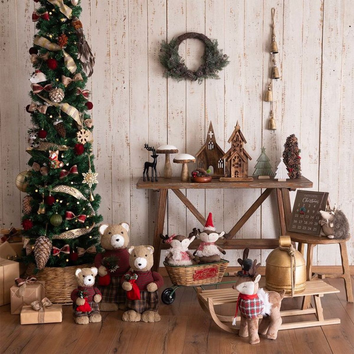 MICA - Adorno Navideño Árbol Blanco Porcelana 16cm