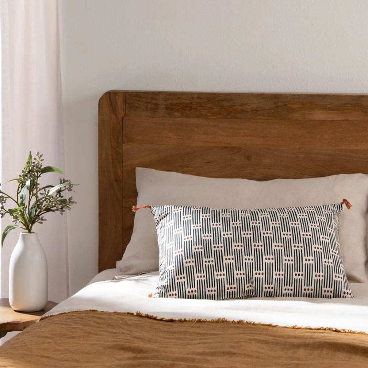 BASEMENT HOME - Funda de Cojín Block Topo