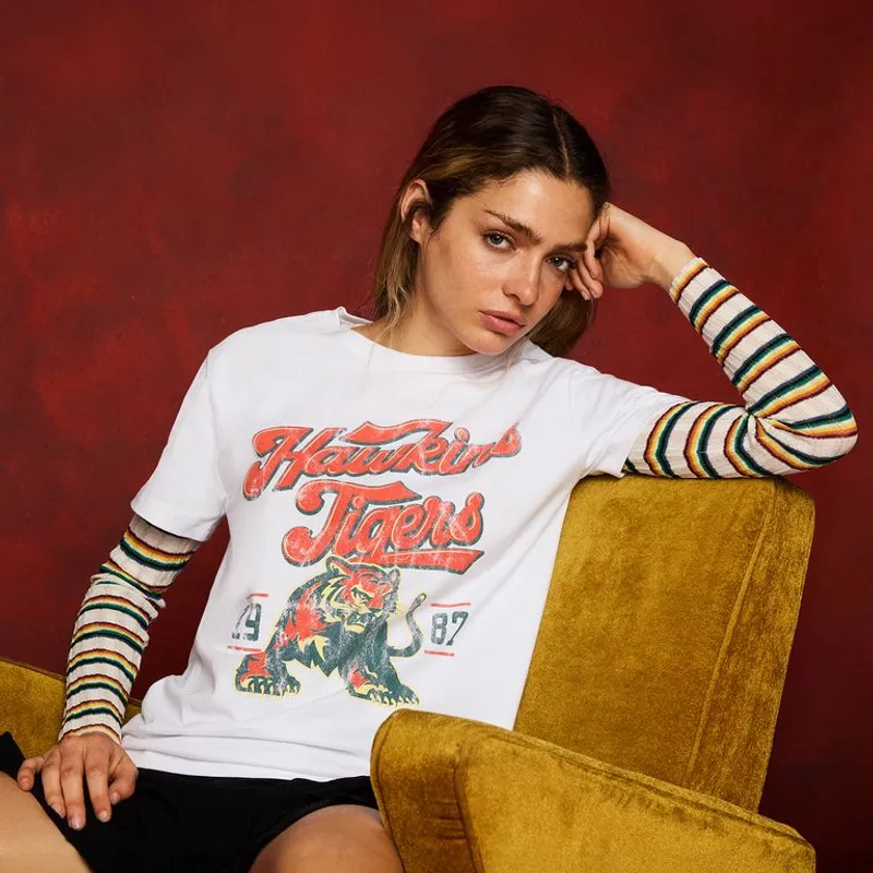 SYBILLA - Polo Manga Corta Stranger Things Mujer Sybilla