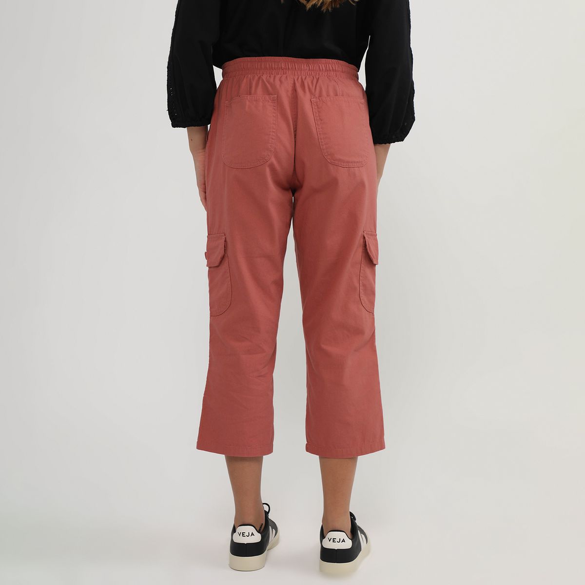 UNIVERSITY CLUB - Pantalón Capri Tiro Medio Mujer University Club