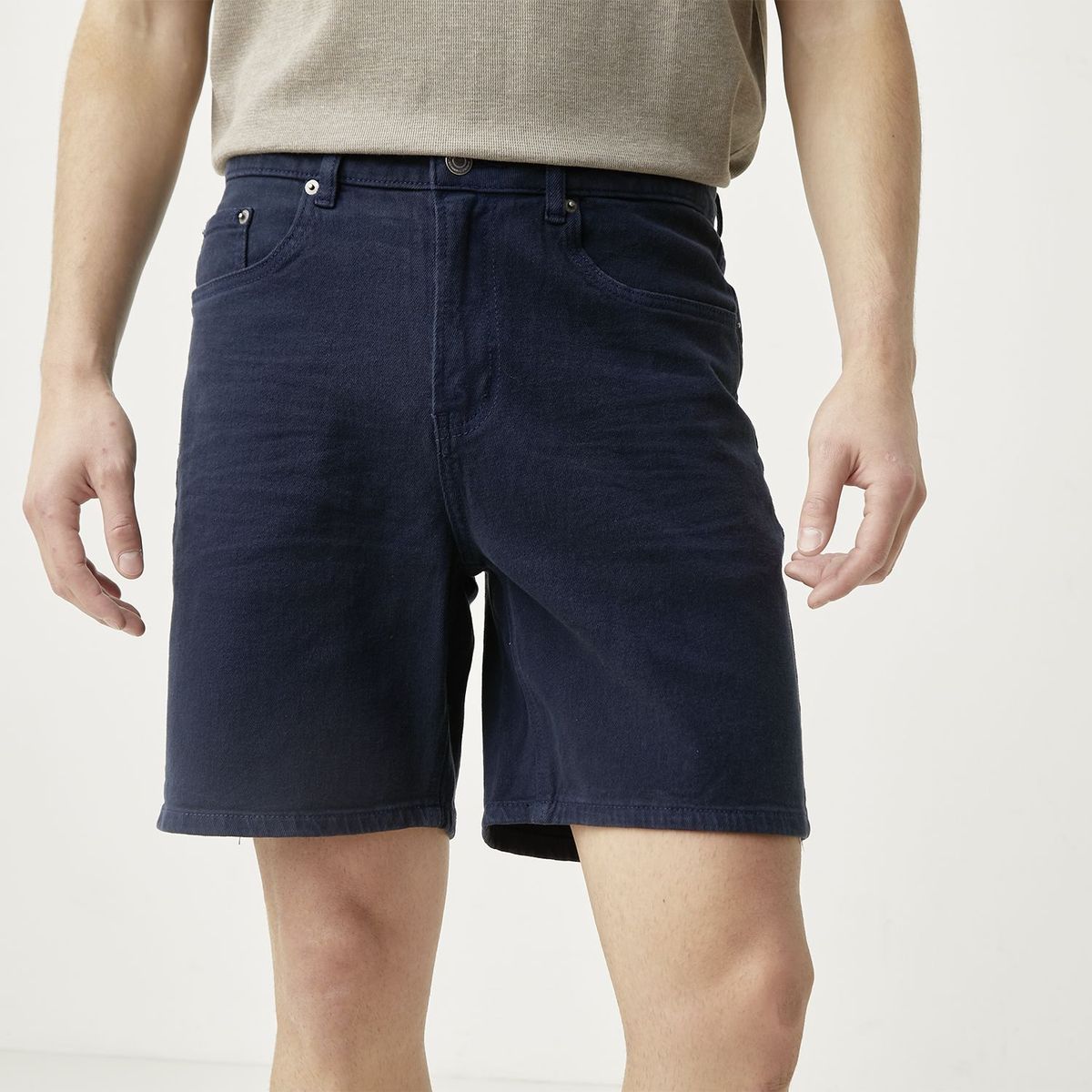 BASEMENT - Short Regular Fit Hombre Basement
