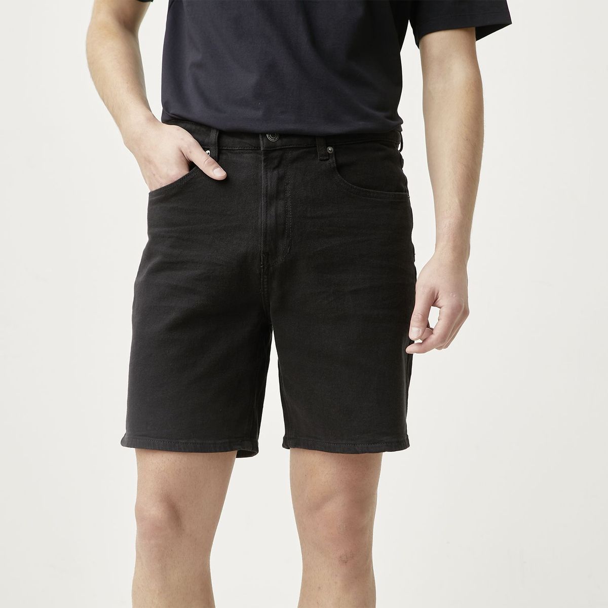 BASEMENT - Short Regular Fit Hombre Basement
