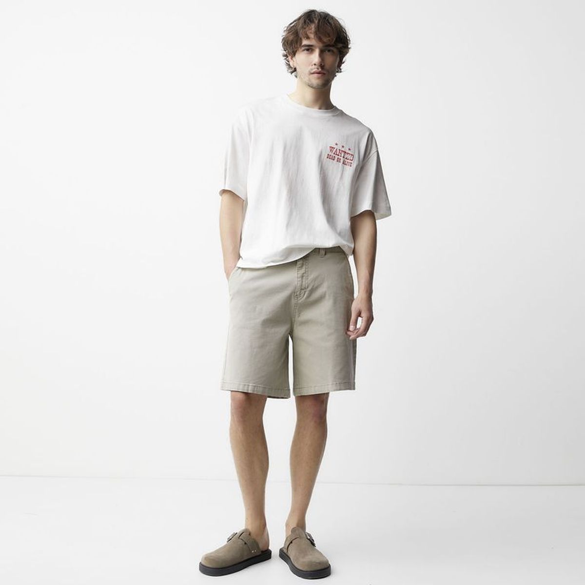 BASEMENT - Short Regular Fit Hombre Basement