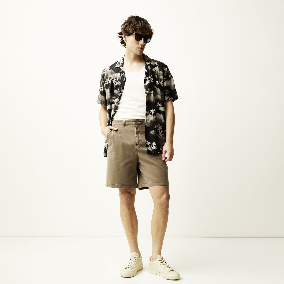 BASEMENT - Short Regular Fit Hombre Basement