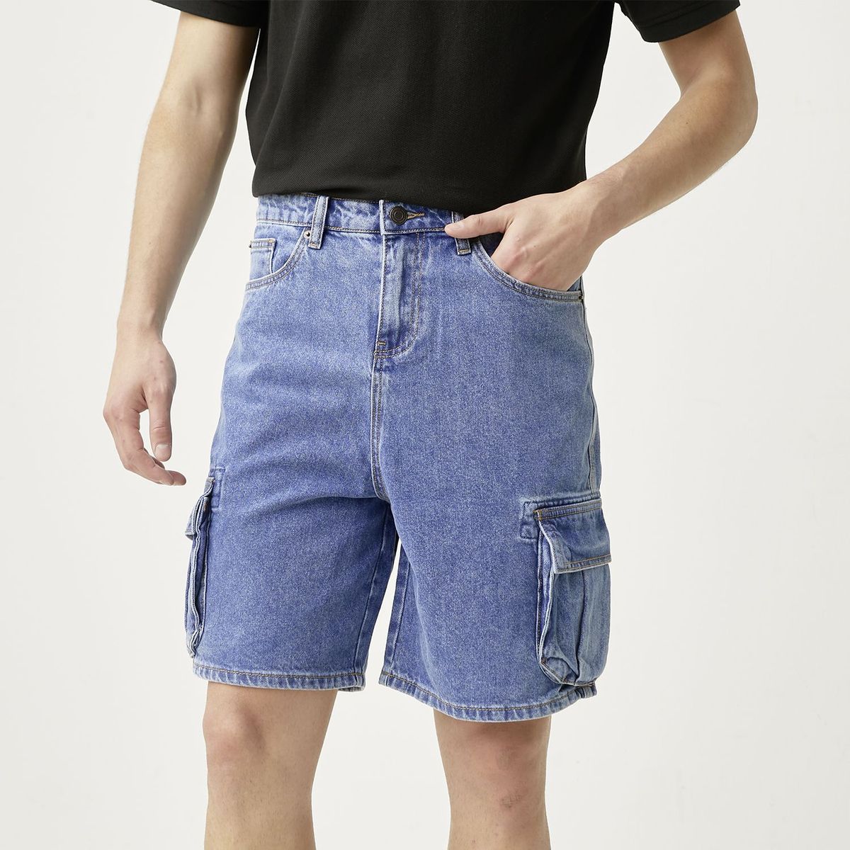 BASEMENT - Short Regular Fit Hombre Basement