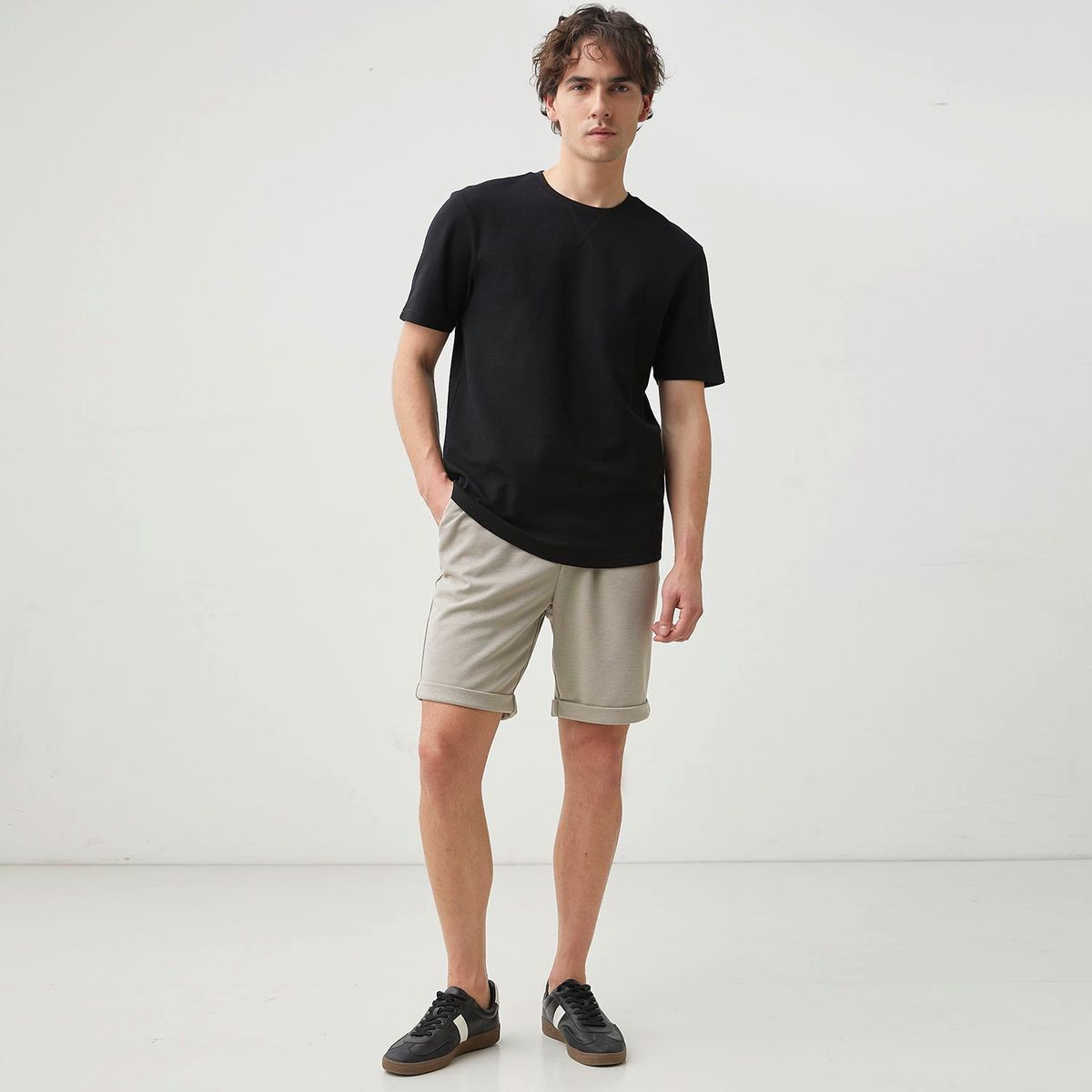BASEMENT - Short Regular Fit Hombre Basement
