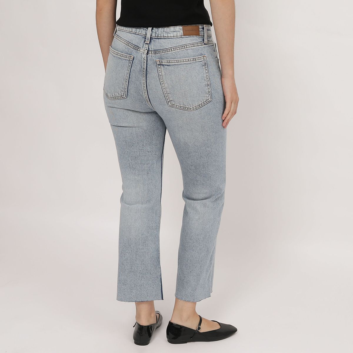 BASEMENT - Jean Flare Tiro Alto Mujer Basement