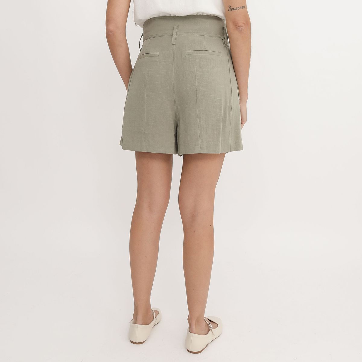 BASEMENT - Short Mujer Basement