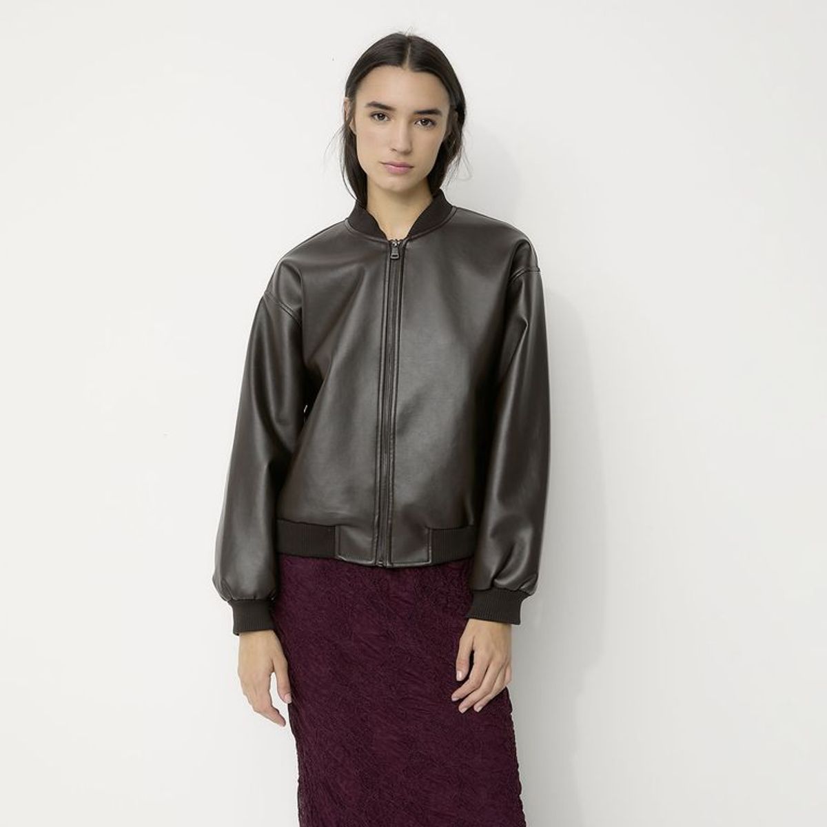 SYBILLA - Casaca Bomber Efecto Cuero Mujer Sybilla