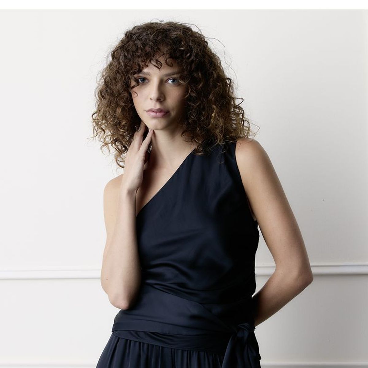 BASEMENT - Blusa Asimétrica Mujer Basement