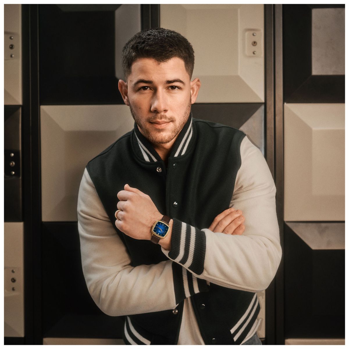 FOSSIL - Reloj Cuero Hombre + Estuche X Nick Jonas