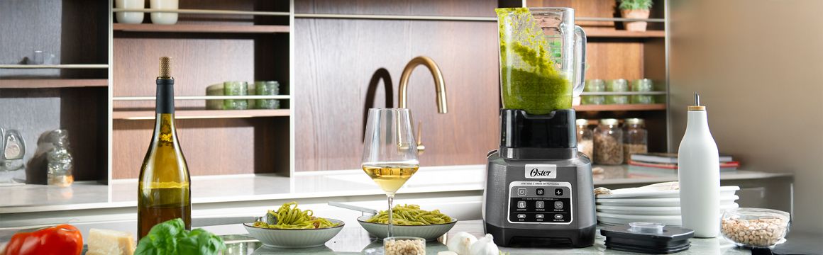 Licuadora Oster Xtreme Mix con programas automáticos iBlend y vaso Blend & Go