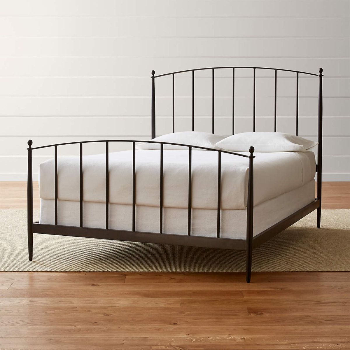 CRATE & BARREL - Cama Queen Mason Shadow