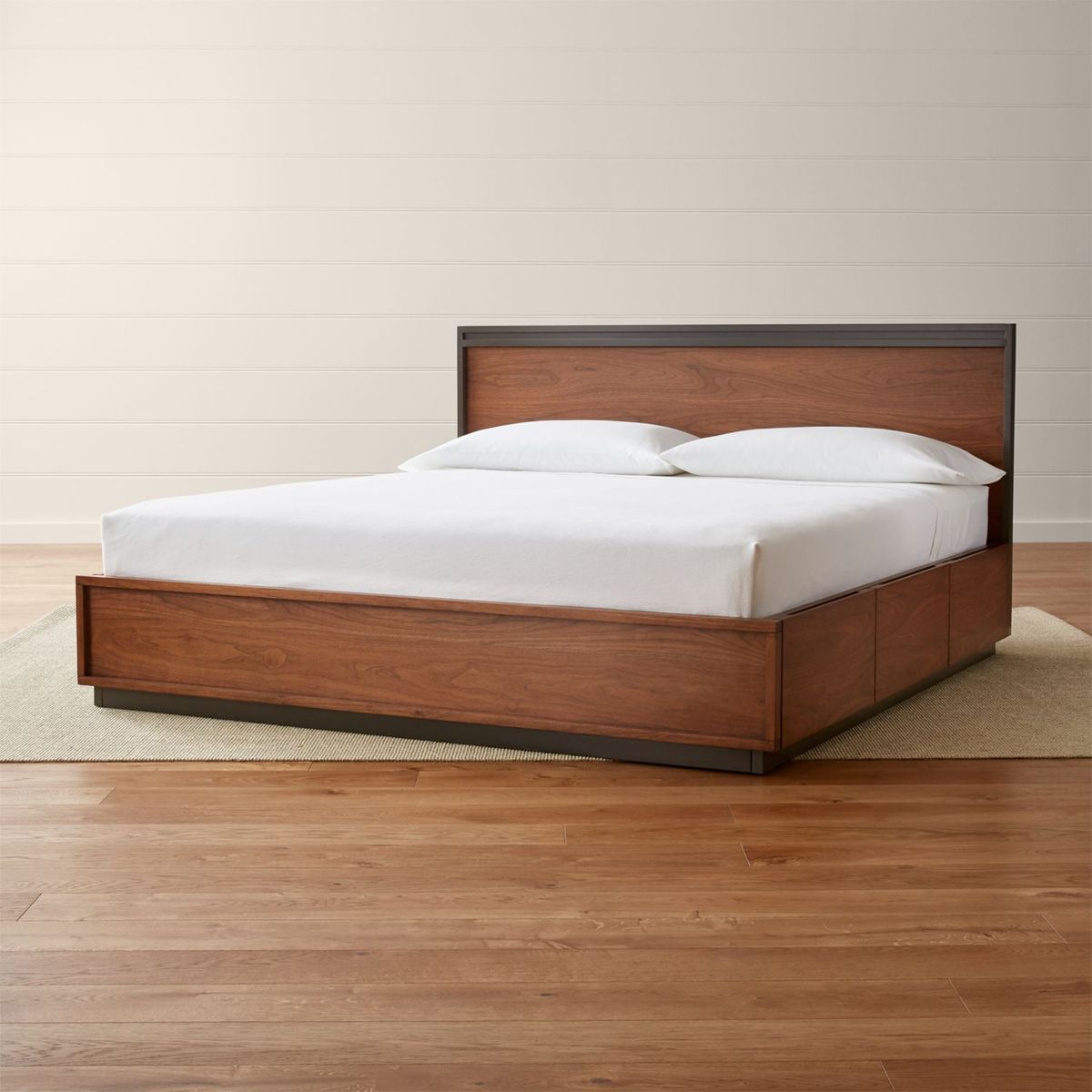 CRATE & BARREL - Cama King con Almacenamiento Blair