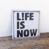 Placa Now 20 x 20 cm