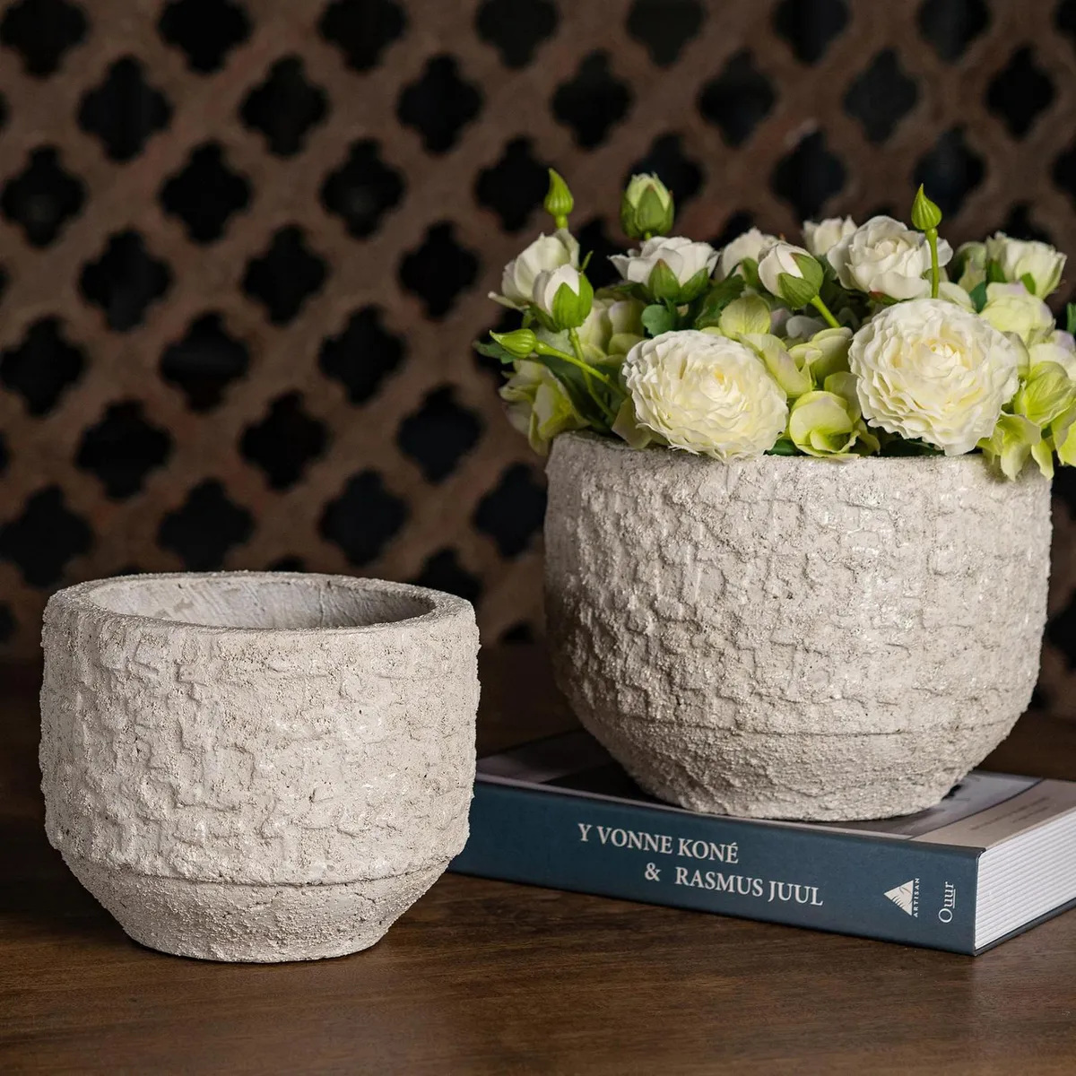 Vaso Branco T/Pedra 18X14Cm, marca Just Home Collection - Foto 2