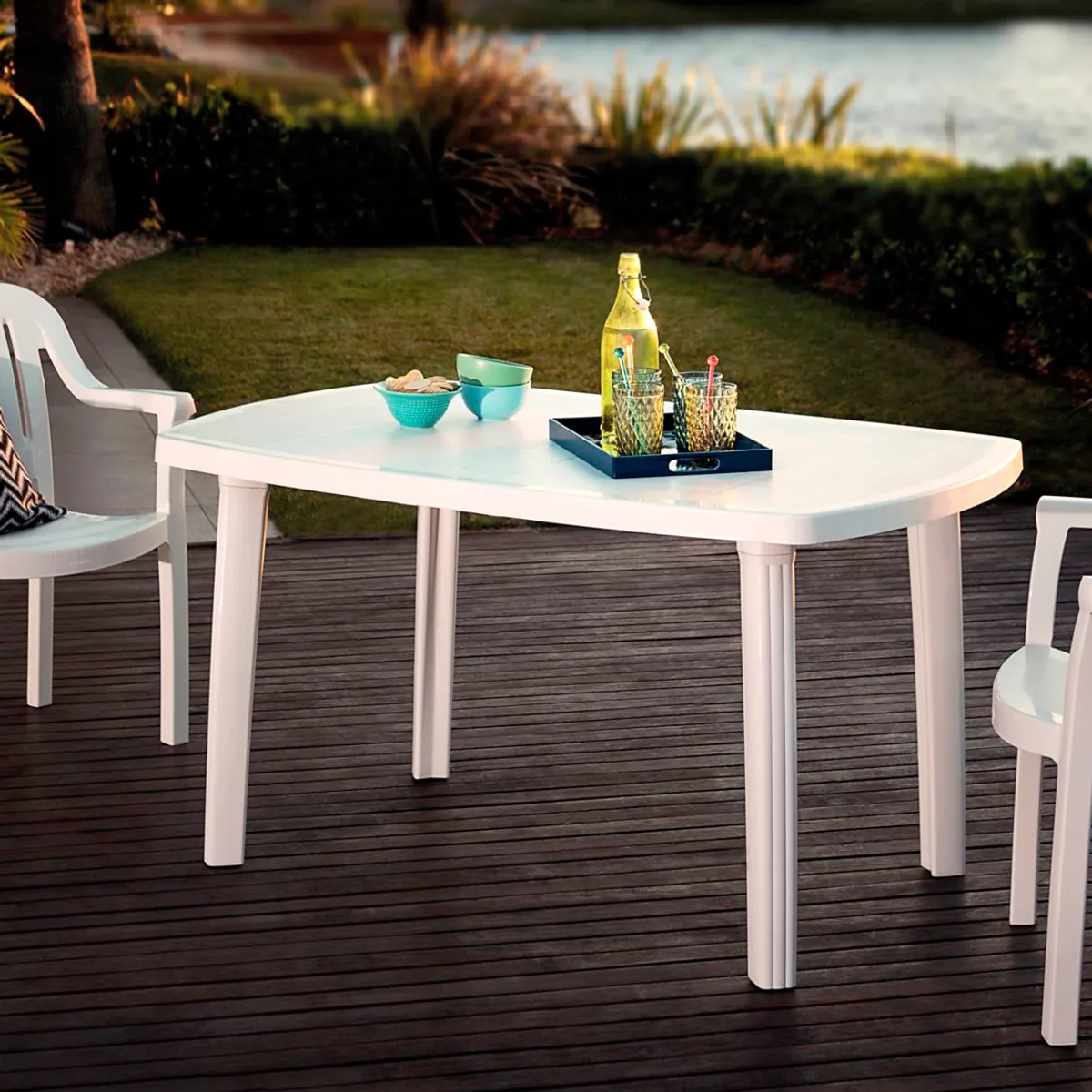 Mesa de Plástico Retangular Camboriú Branca 73x84x36cm Tramontina, marca Tramontina - Foto Principal
