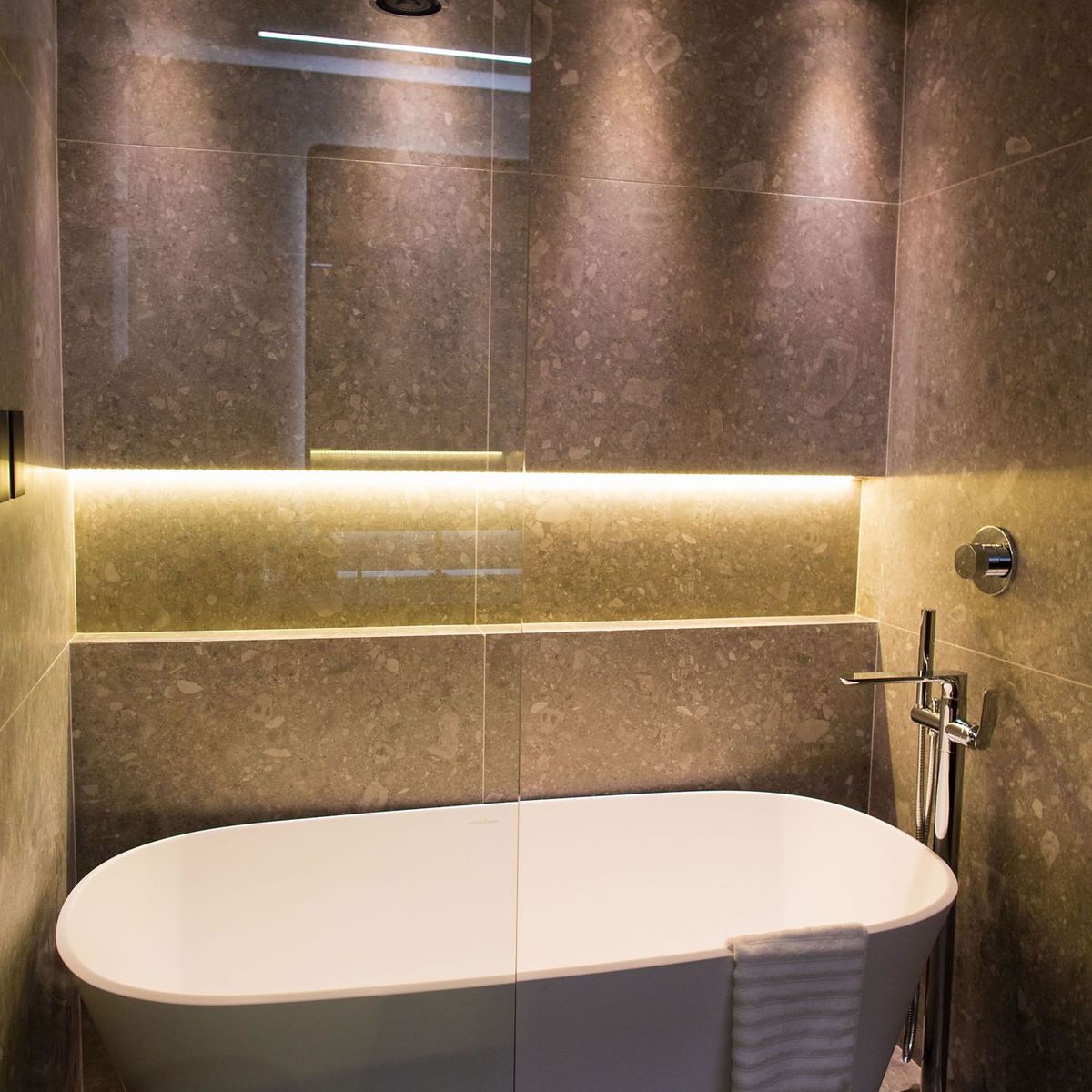Porcelanato Retificado Iseo Grigio Acetinado 90x90cm Caixa 1,62m², marca  - Foto 2