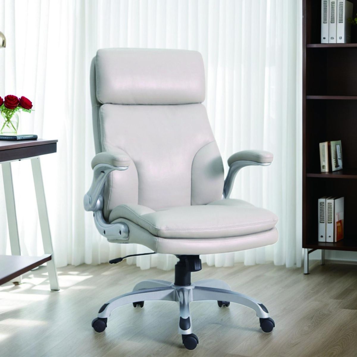 Cadeira Executiva Branca Carter 69,5 Cm Just Home Collection, marca Just Home Collection - Foto 2