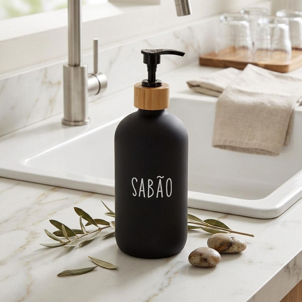 Porta Sabao Liquido 500ml Vidro e Bambu Doha Preto, marca Hauskraft - Foto 2