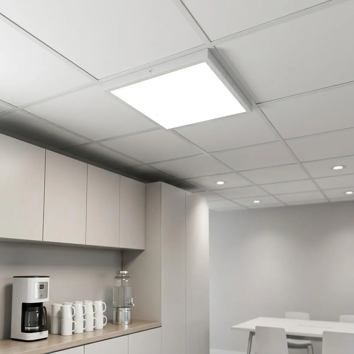 Painel Led Pro 40x40 Sobrep 6500k, marca Taschibra - Foto 2