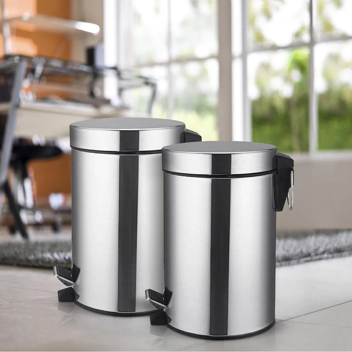 Set 2 Lixeiras 7l Redondas Metal com Pedal Cromada Just Home Collection, marca Just Home Collection - Foto Principal