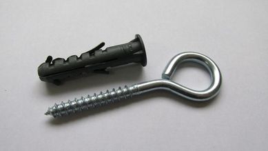 Bucha com Pites Zincado com 4 Peas, 6mm