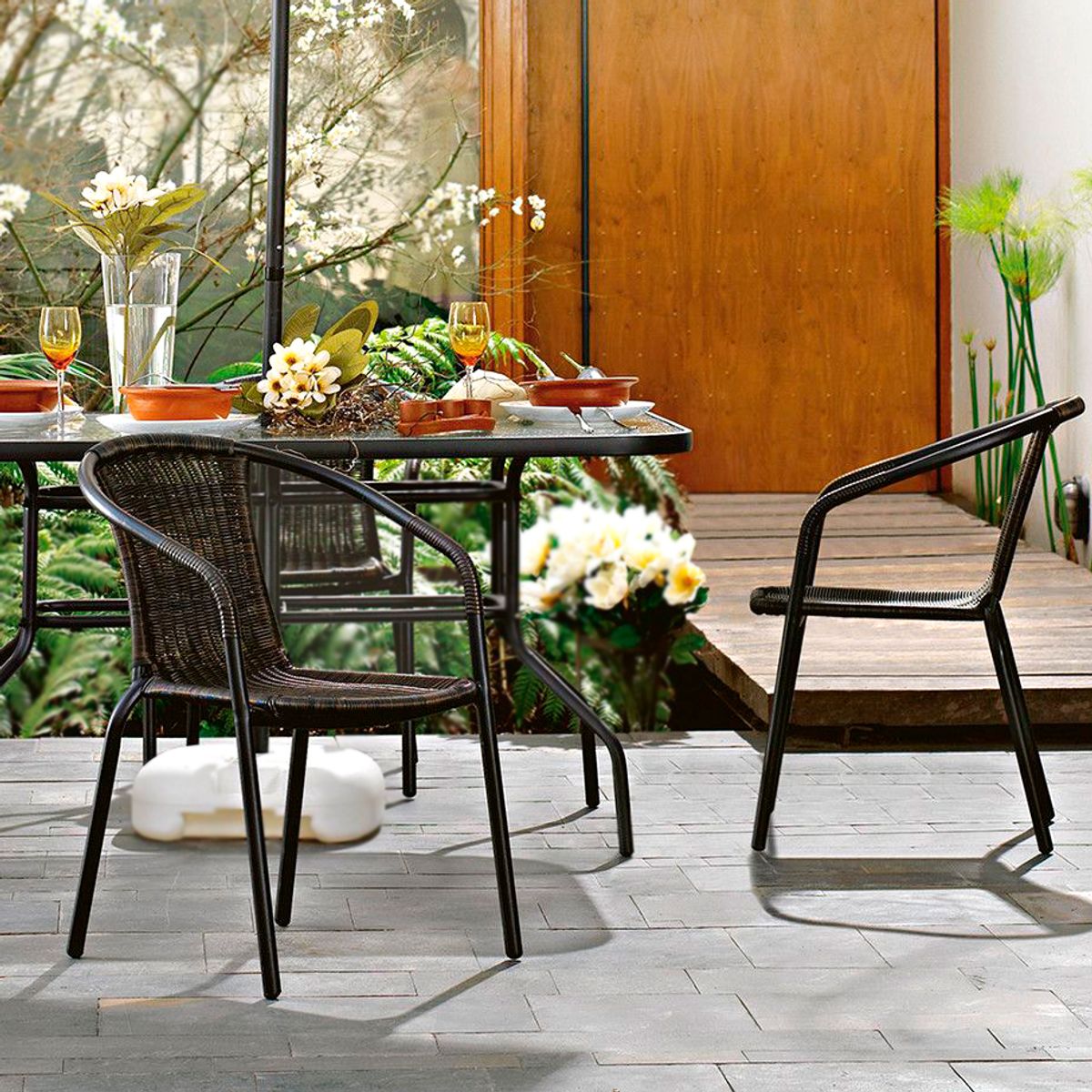 Just Home Collection - Cadeira Ratan Preto e Marrom Just Home Collection