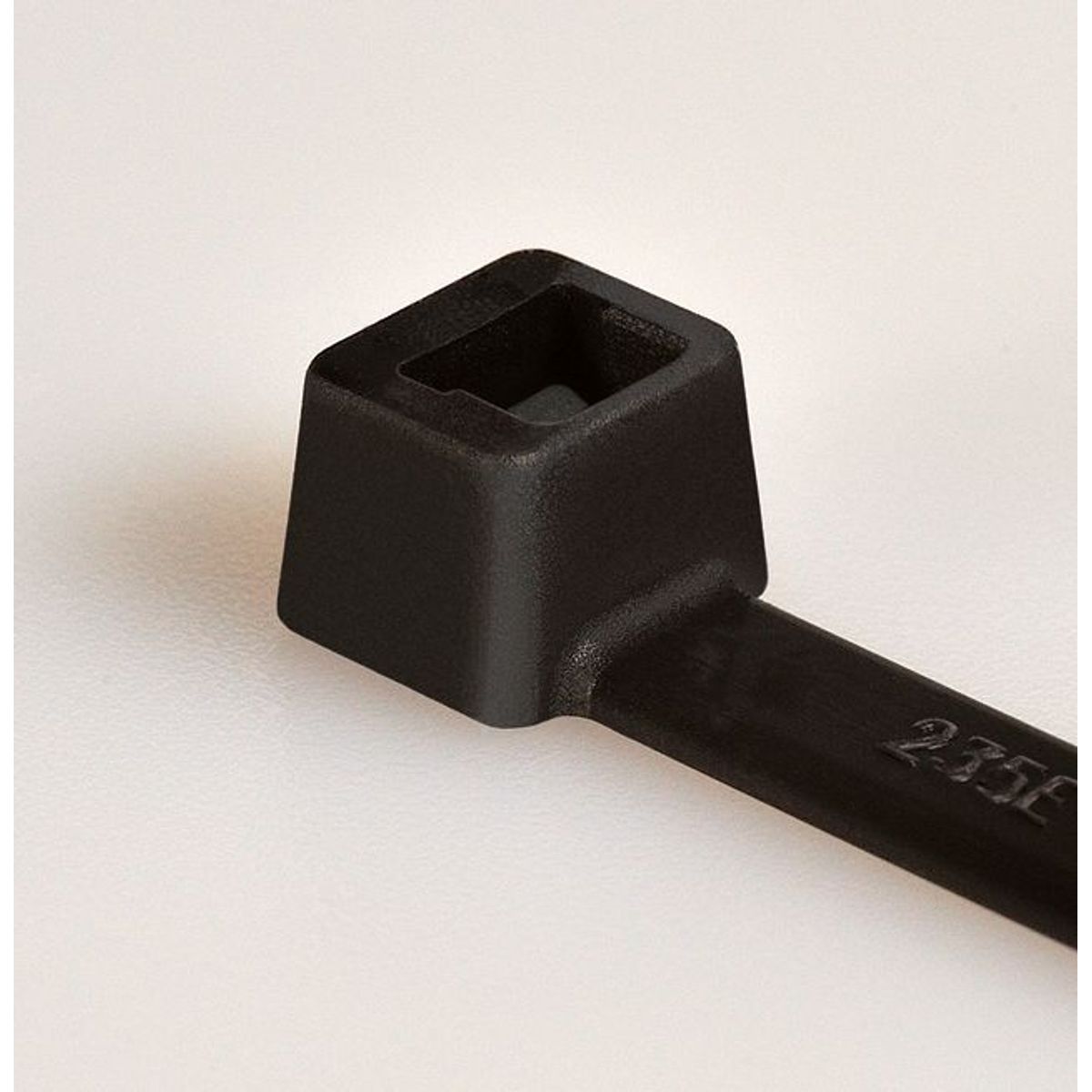 Abraçadeira Nylon T250R Preta 13,1X535mm Embalagem Com 50 Unidades, marca Hellermann - Foto Principal