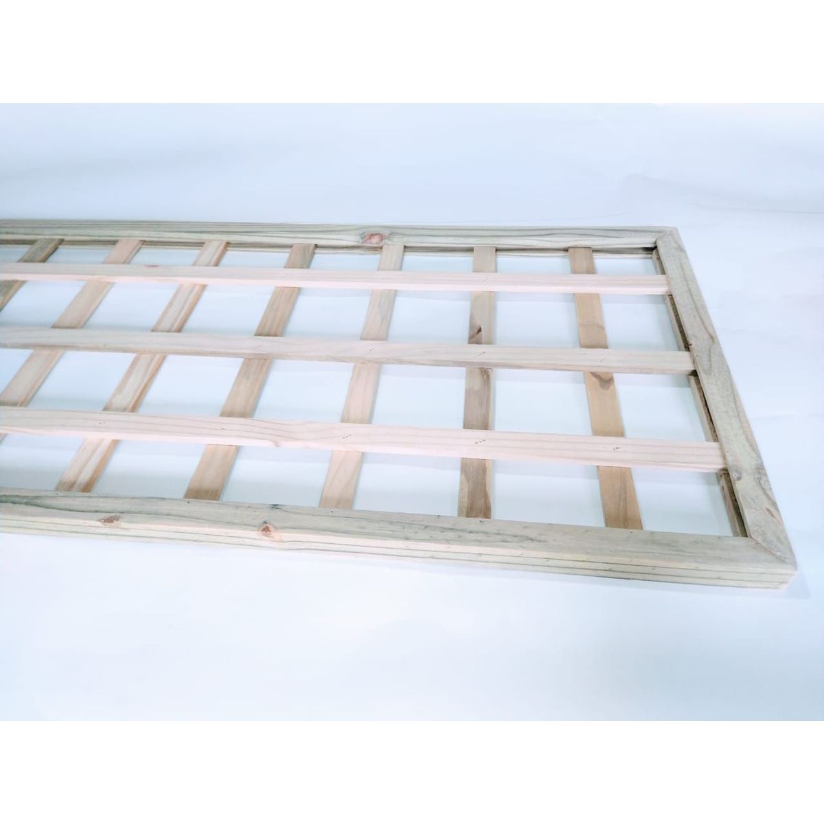 Tréliça de Pinus Autoclave Quadriculado 118x90x4cm, marca Schneider - Foto Principal