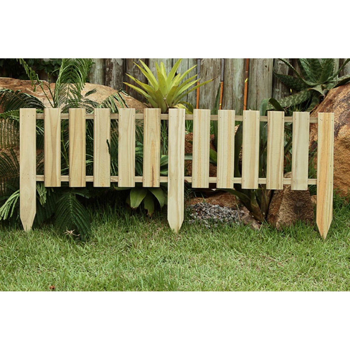Cerca Pinus Autoclav Básica, Madeira, 120x30x6,5cm, marca Schneider - Foto Principal