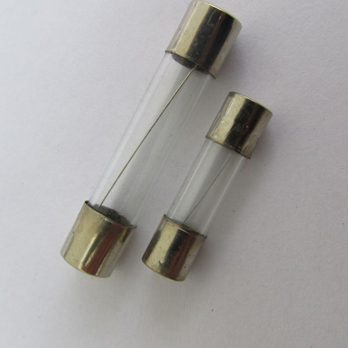 Fusível Pequeno 5X20mm 5A Com 4 Peças, marca Halux - Foto Principal