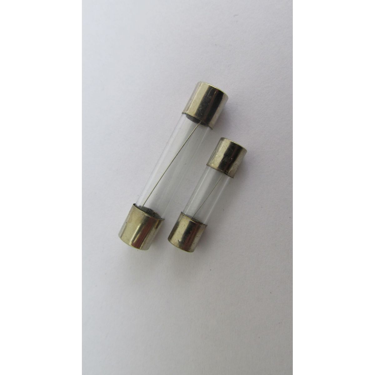 Fusível Pequeno 5X20mm 5A Com 4 Peças, marca Halux - Foto Principal