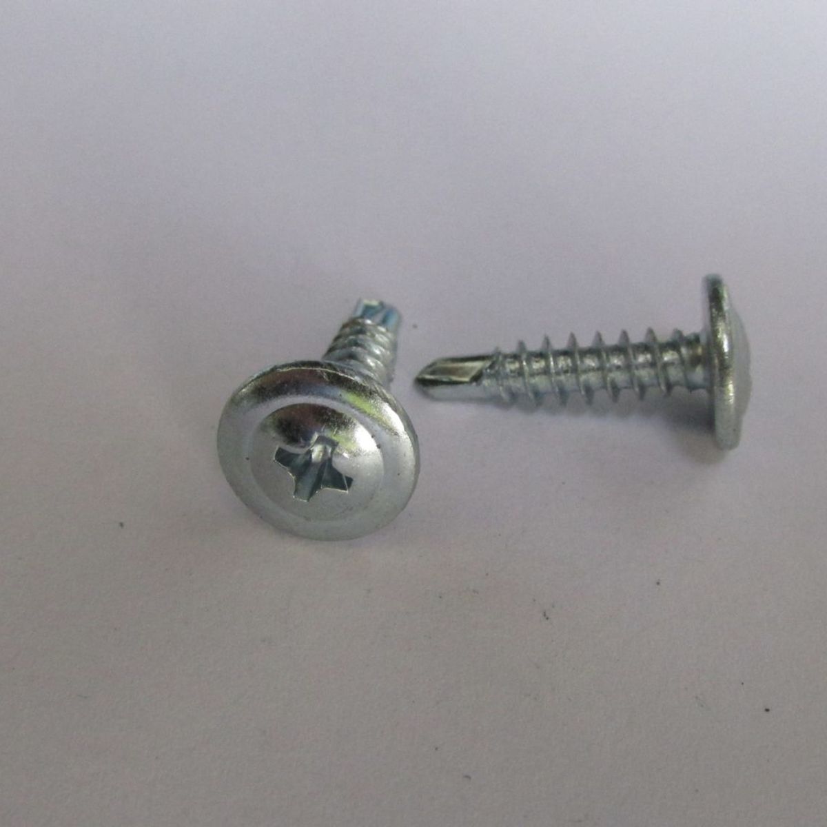 Parafuso 4,8x19mm Cabeça Flangeada Phillips Rosca Inteira Zincado Branco Cromado 100 Peças, marca Foxmix - Foto 2
