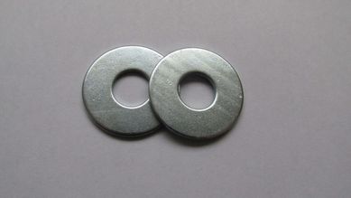 Bucha de Nylon com Gancho Zincado 3x40mm 5mm com 100 Peas Cinza