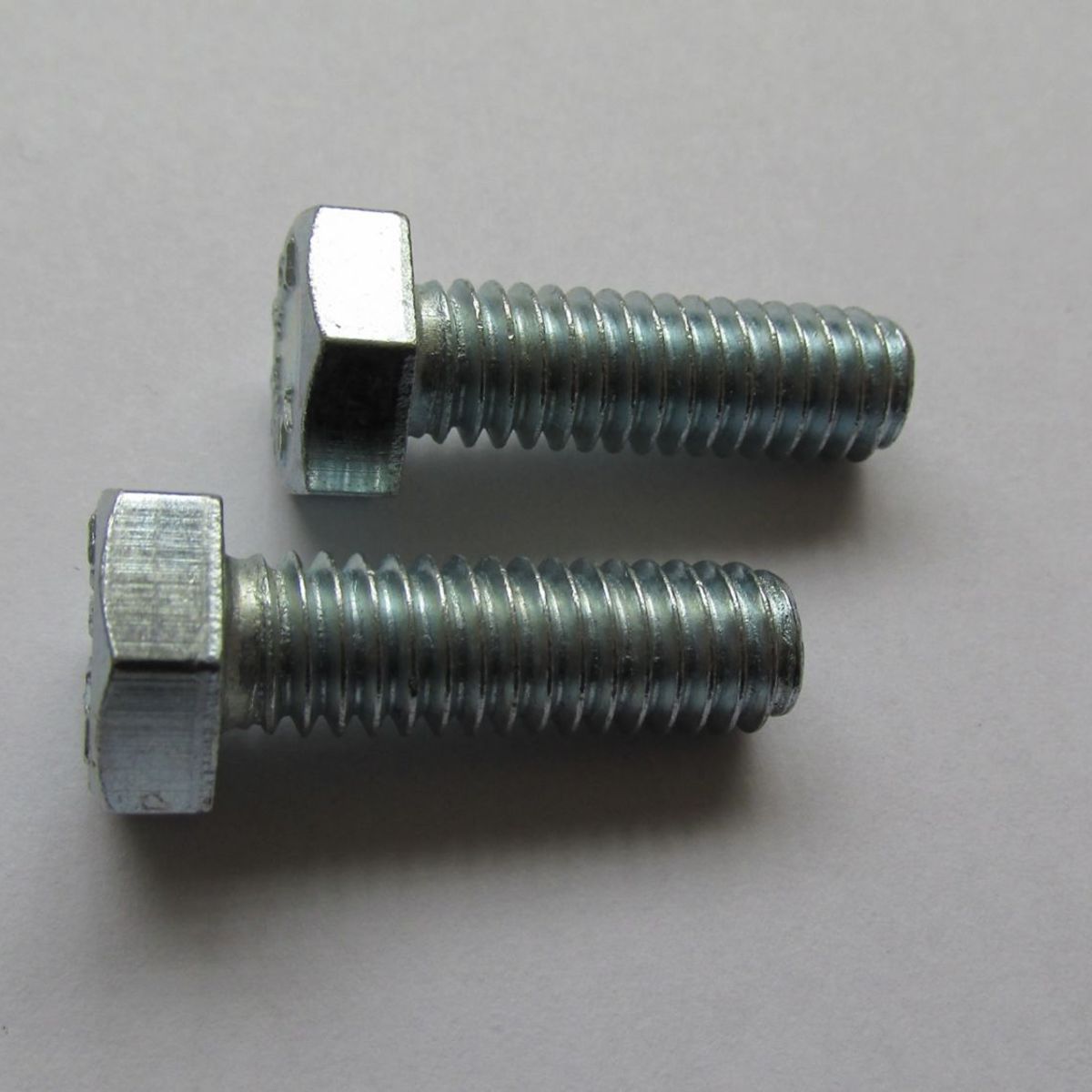 Parafuso 1/4x1.1/2" Cabeça Sextavada Rosca UNC Cromado 4 Peças, marca Foxmix - Foto Principal