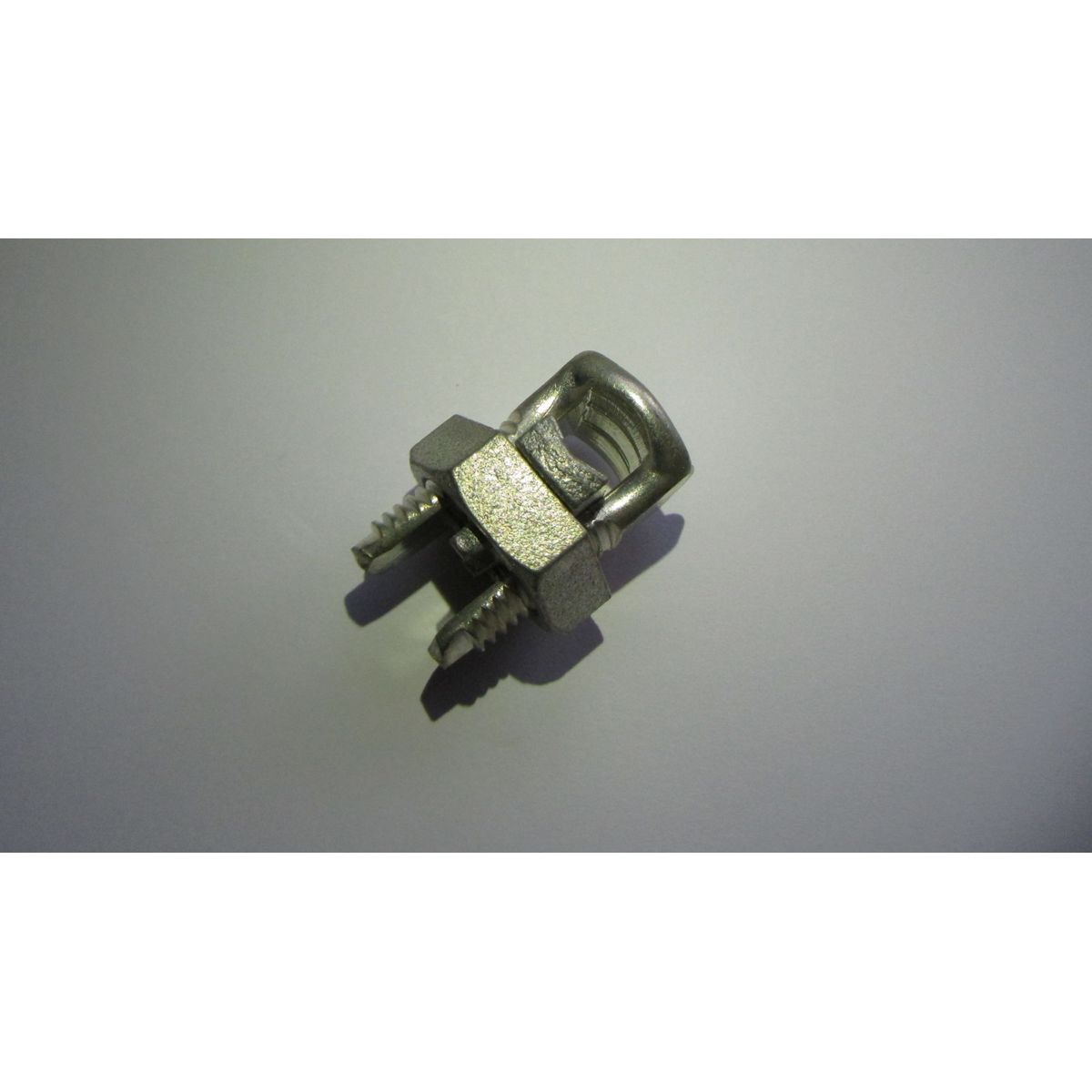 Conector Derivação Parafuso Fendido Para Fio/Cabo 10Mm2, marca Halux - Foto Principal