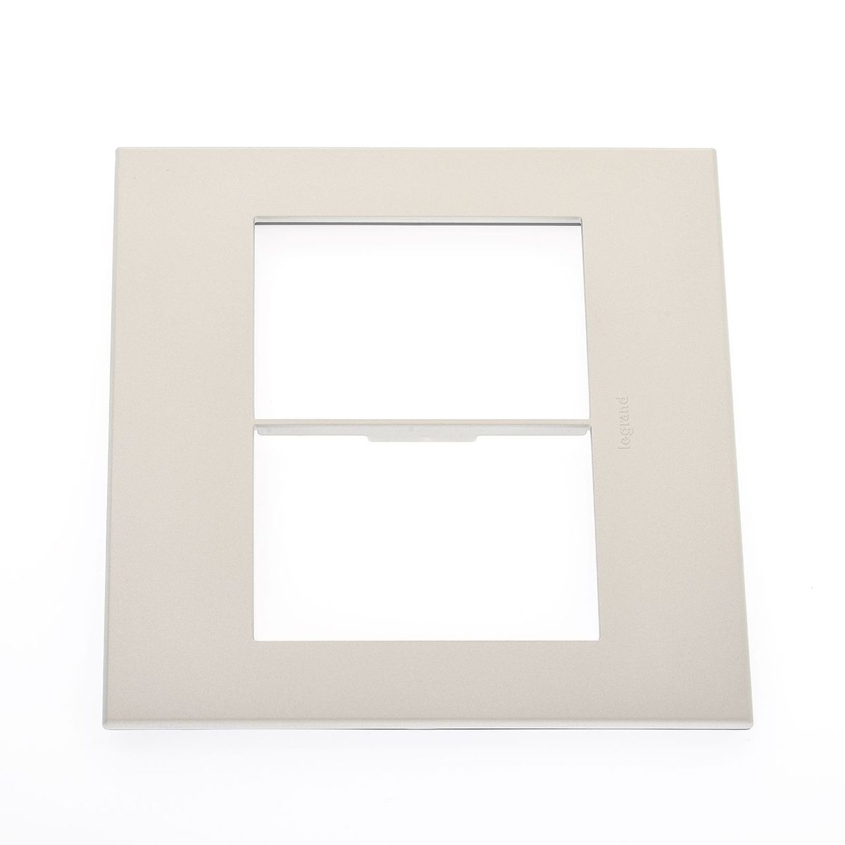 Placa Arteor Pearl Aluminio 4x4 6 Postos Legrand, marca Legrand - Foto Principal