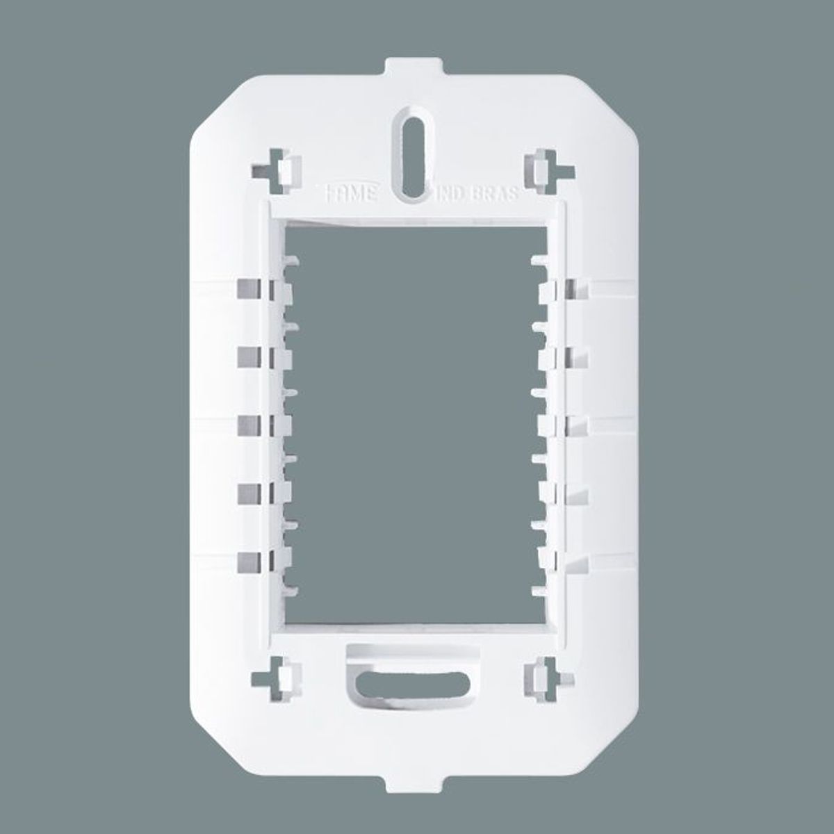 Suporte 4x2" para 3 Módulos Horizontais Elegance Branco, marca Fame - Foto Principal