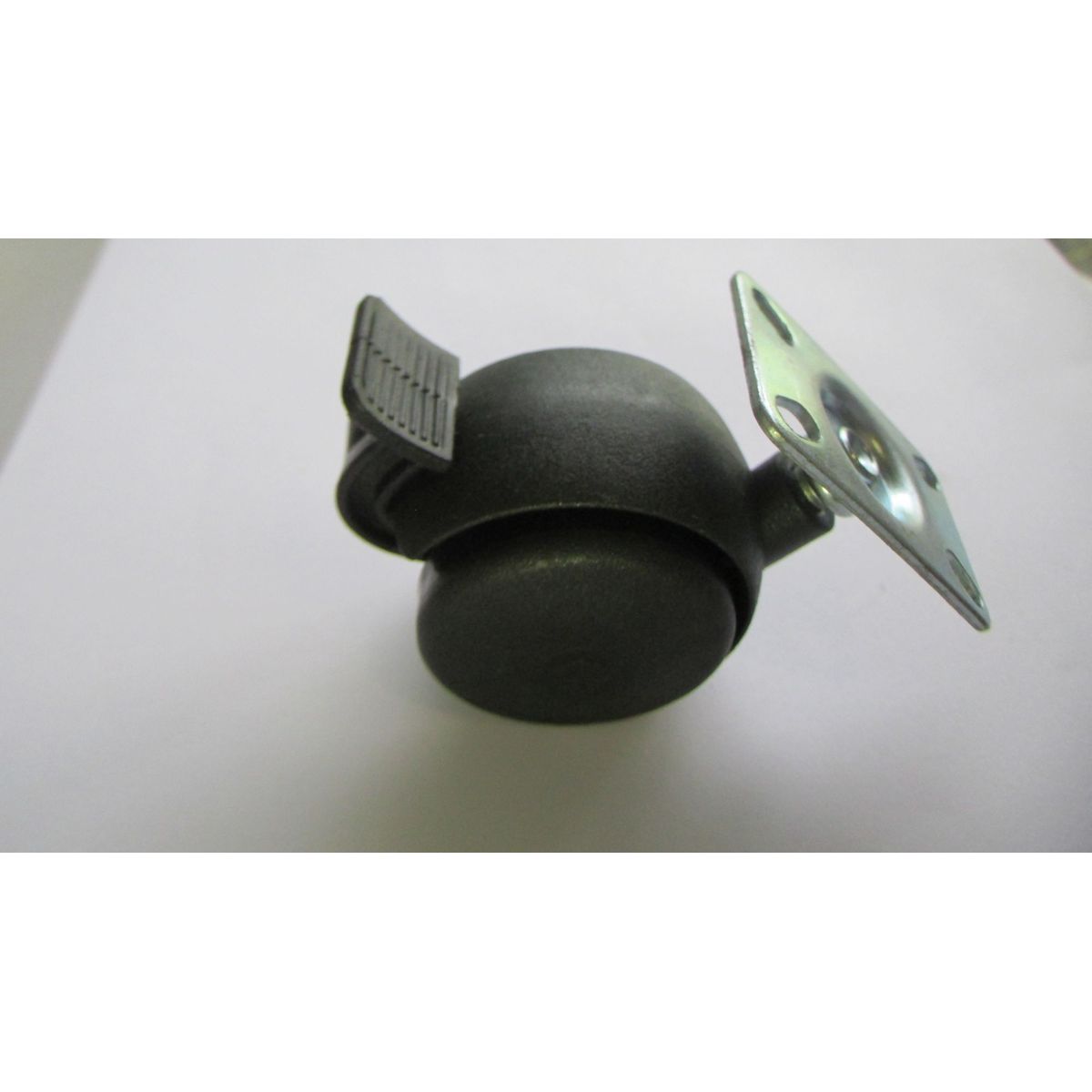 Rodízio Chapa 50mm 01 Peça 30Kg 42mm Preto, marca Foxmix - Foto Principal
