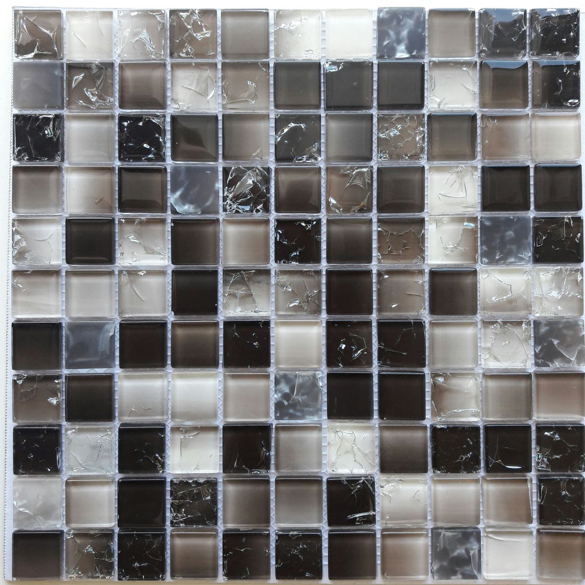 Pastilha Vidro Color Esfumato Marrom 29,5x29,5, marca Grupo Glassline - Foto Principal
