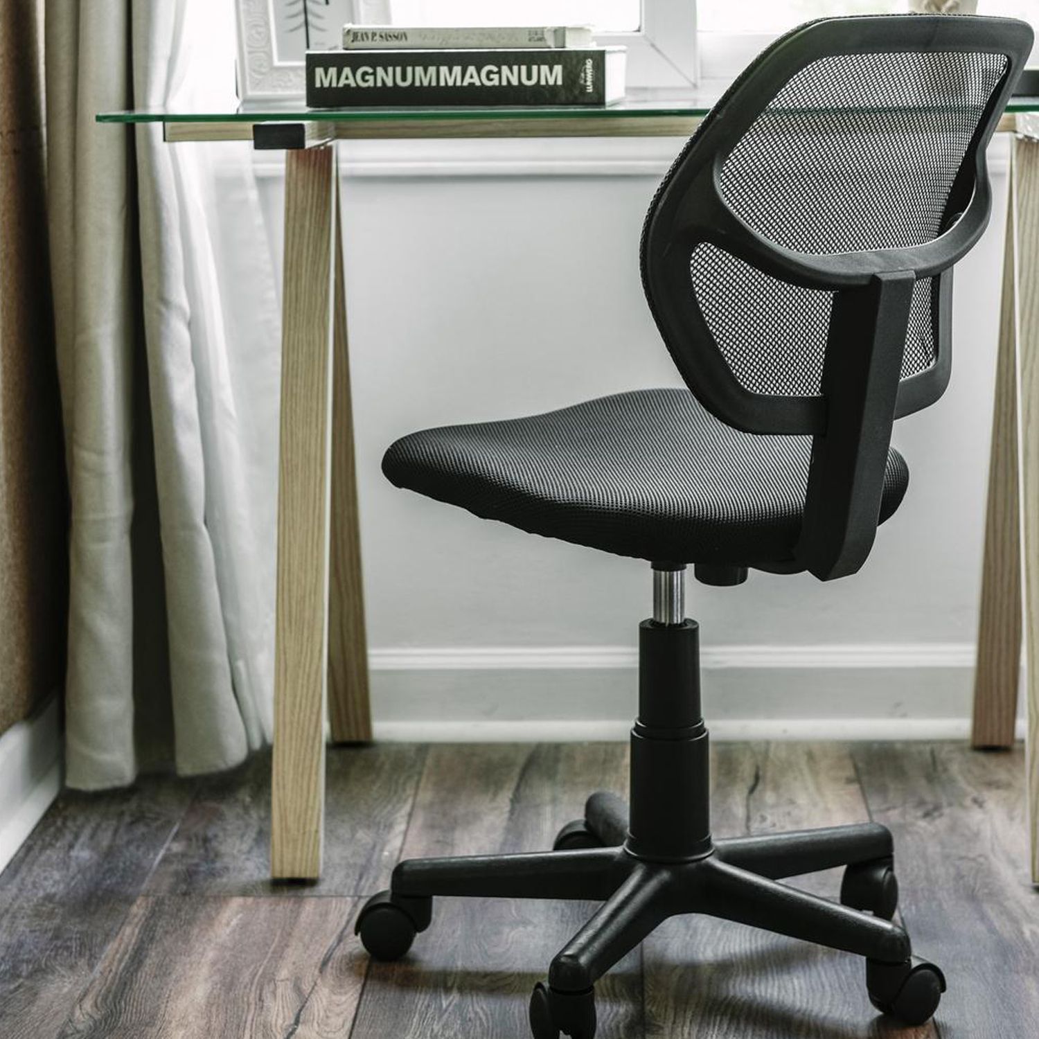 チェア Cadeira de Escritorio Avignon Preta Just Home Collection | Sodimac