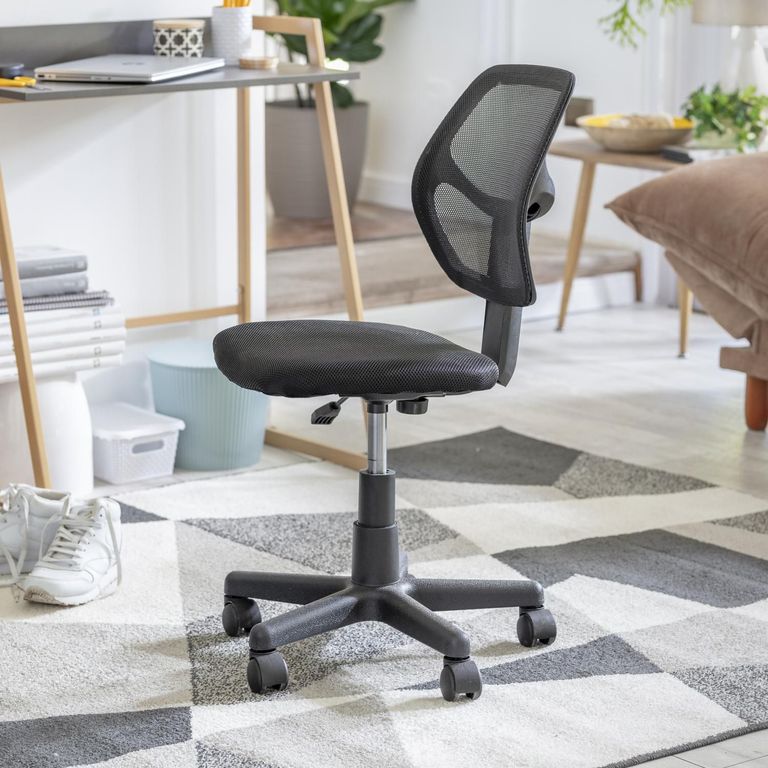 Cadeira de Escritorio Avignon Preta Just Home Collection | Sodimac